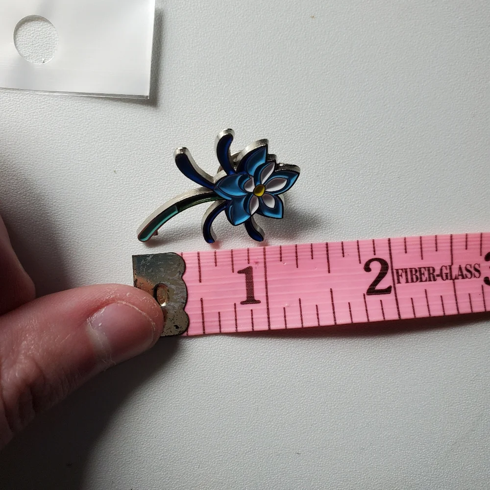 NWT Blue flower pin - Picture 4 of 4